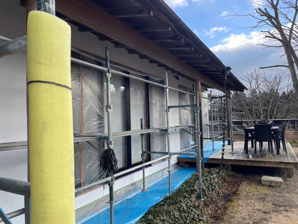 洗浄後下塗1回目です。